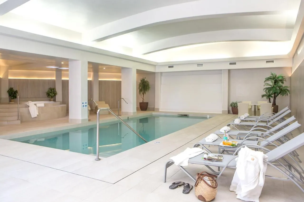 Hotel Sabina Cala Millor  4*, Cala Millor (Mallorca)