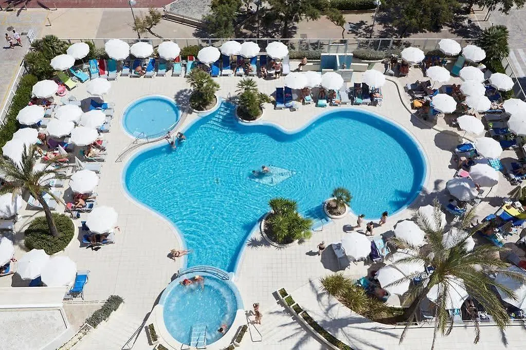 Hotel Sabina 칼라 미요르